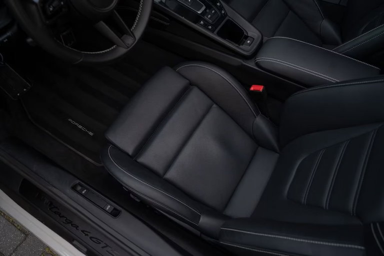 Porsche 992 Targa 4 GTS