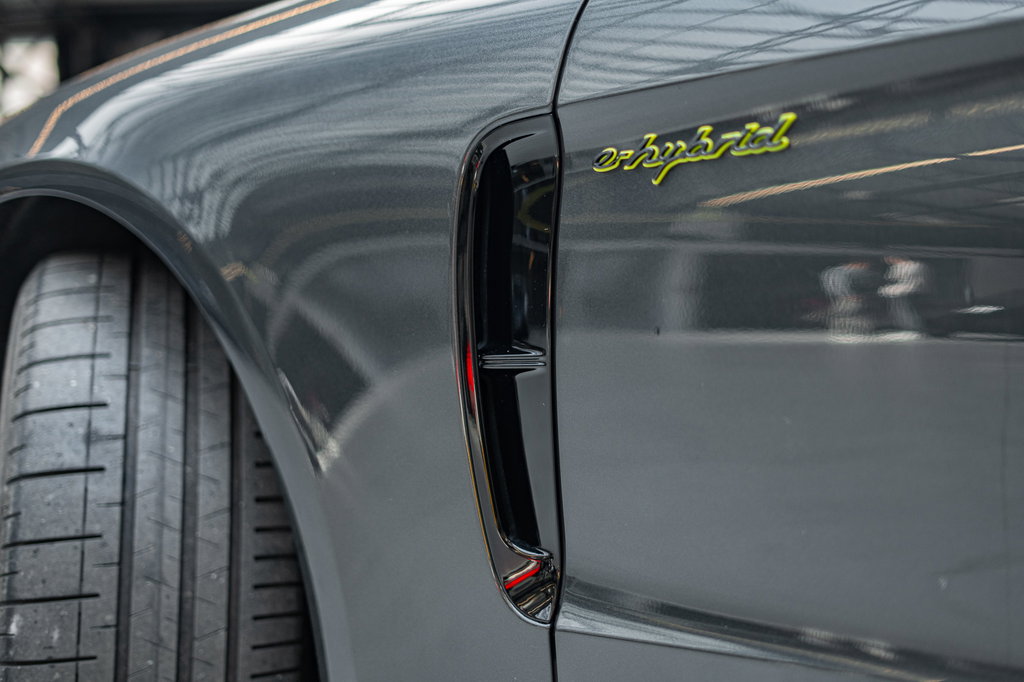 Porsche Panamera 4 E-Hybrid