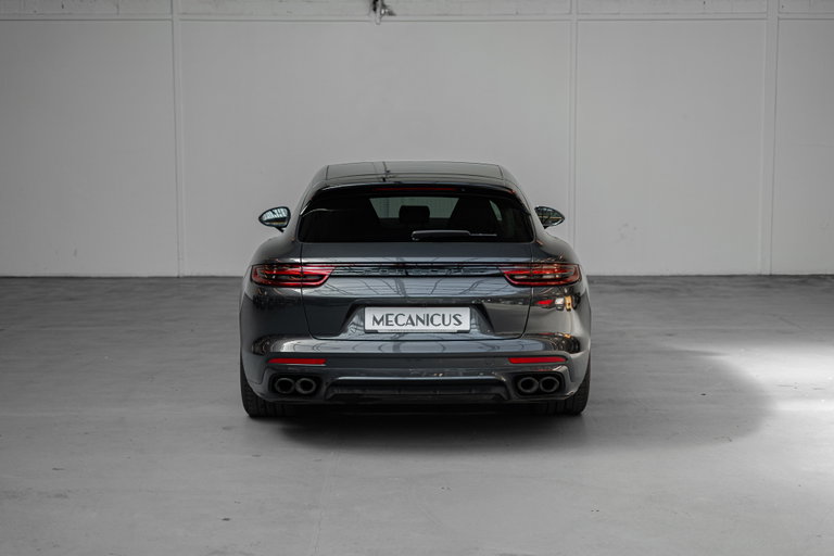 Porsche Panamera 4 E-Hybrid