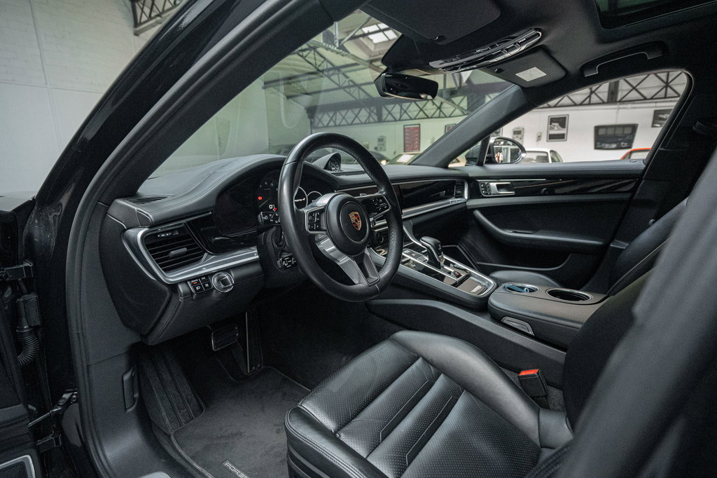 Porsche Panamera 4 E-Hybrid