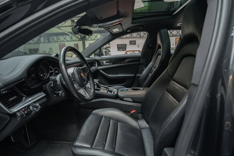 Porsche Panamera 4 E-Hybrid