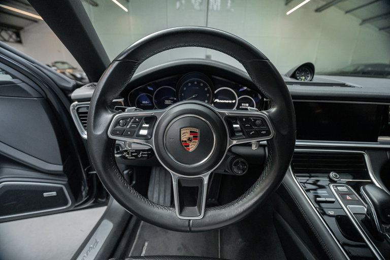 Porsche Panamera 4 E-Hybrid