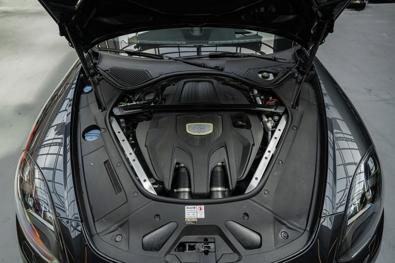 Porsche Panamera 4 E-Hybrid