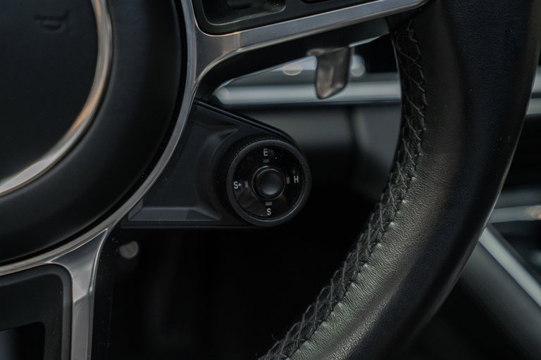 Porsche Panamera 4 E-Hybrid