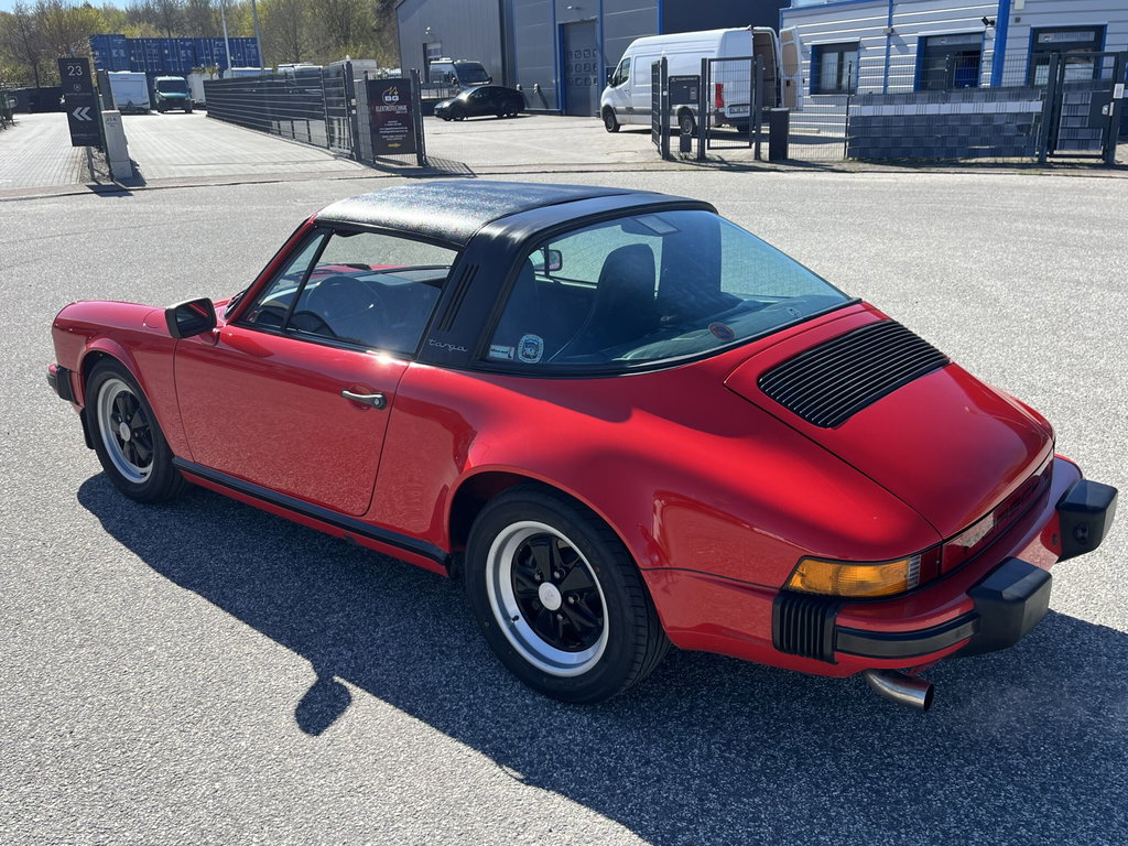 Porsche 911 Carrera 3.2