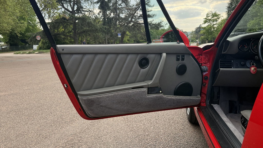 Porsche 964 Carrera 4