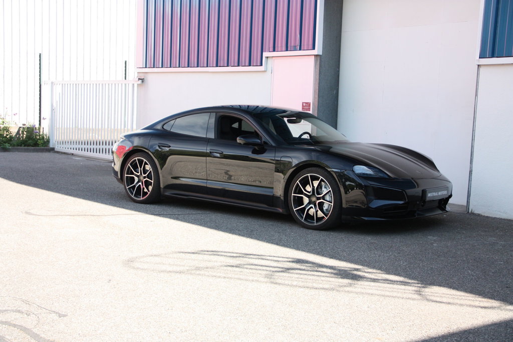 Porsche Taycan Turbo