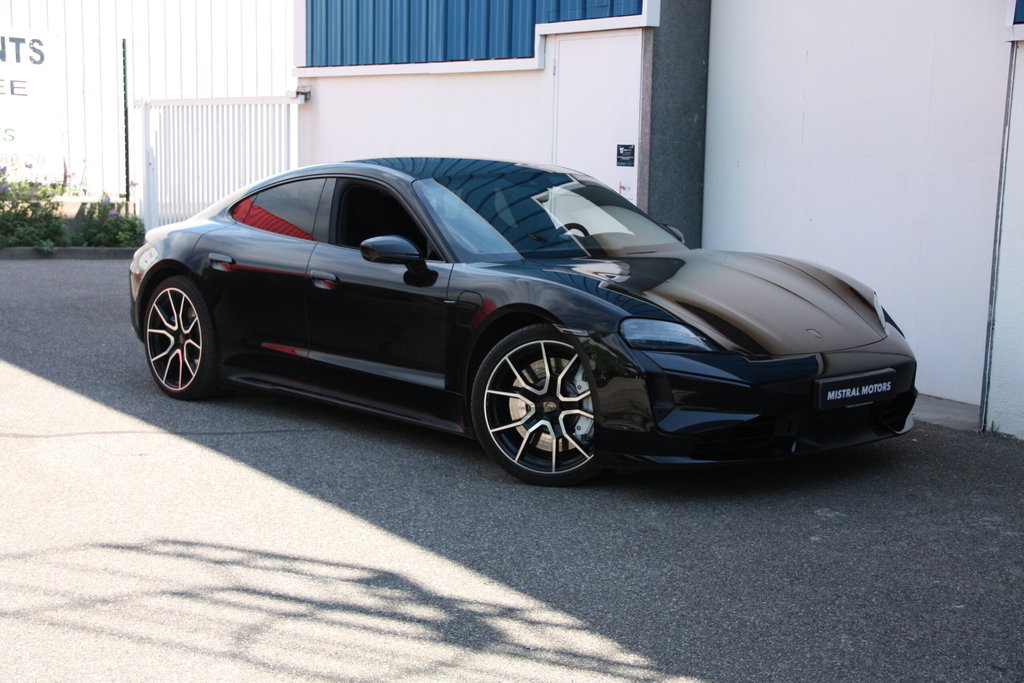 Porsche Taycan Turbo