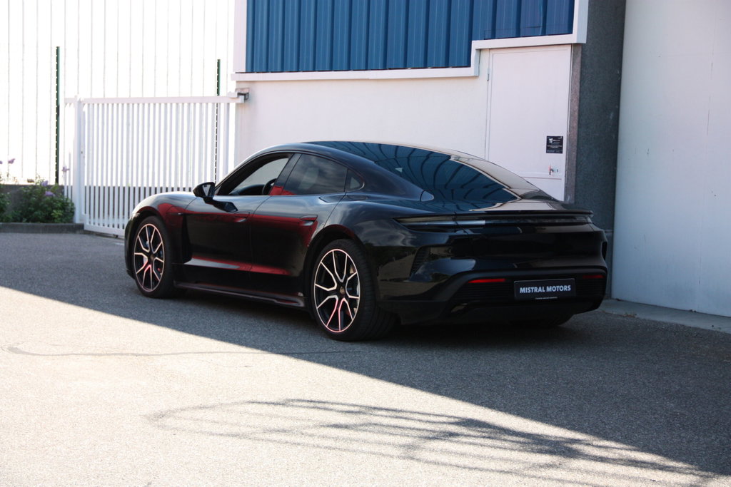 Porsche Taycan Turbo