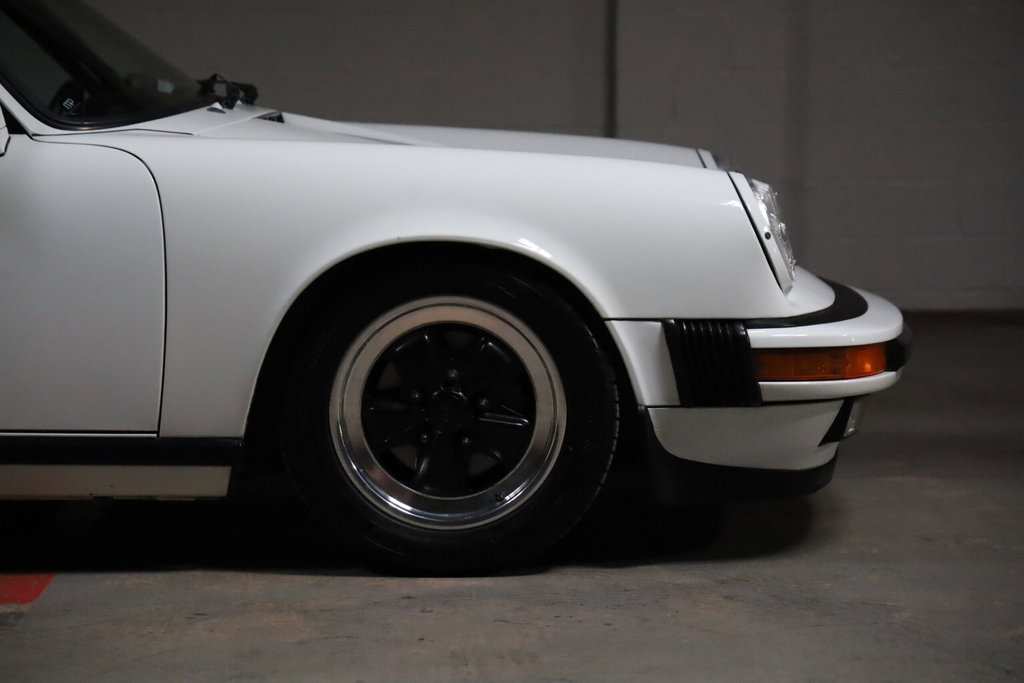 Porsche 911 Carrera 3.2