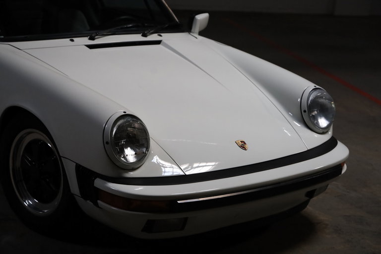 Porsche 911 Carrera 3.2