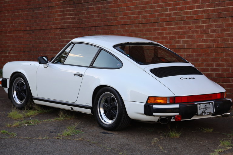 Porsche 911 Carrera 3.2