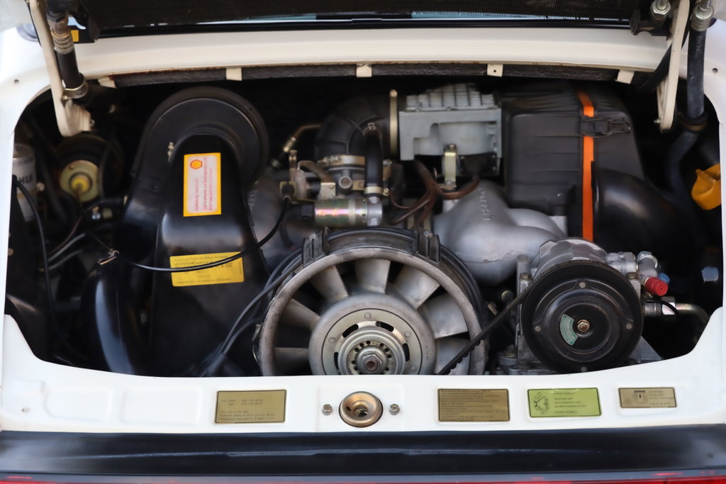 Porsche 911 Carrera 3.2