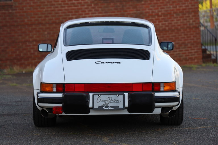 Porsche 911 Carrera 3.2