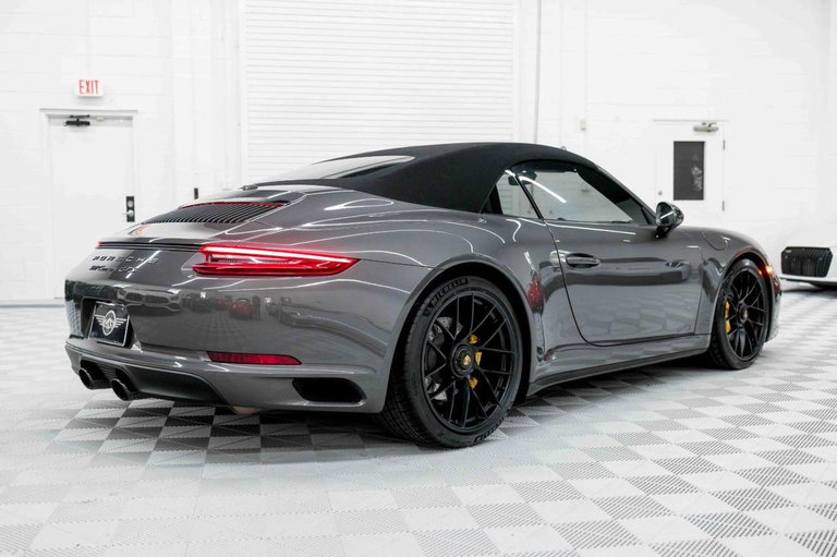Porsche 991.2 Carrera GTS