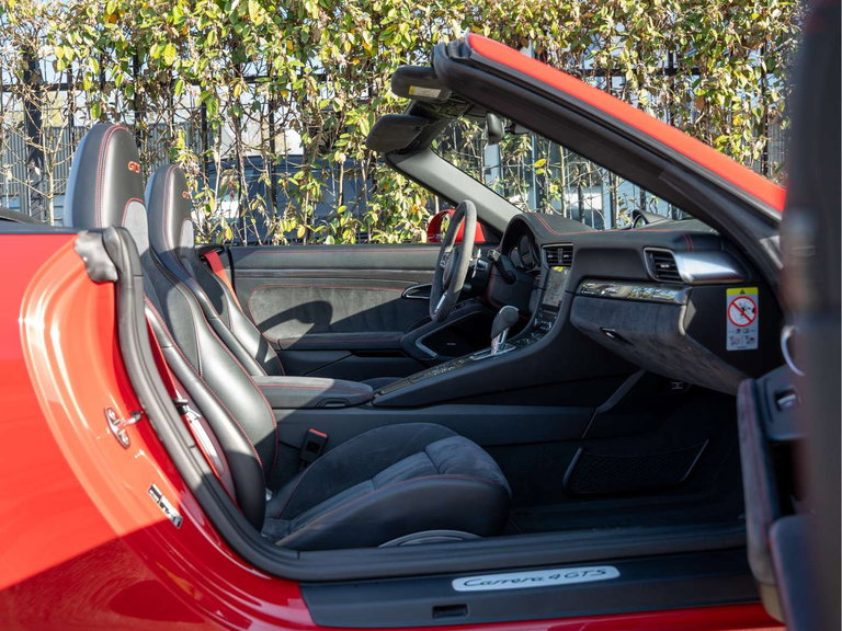 Porsche 991.2 Carrera 4 GTS
