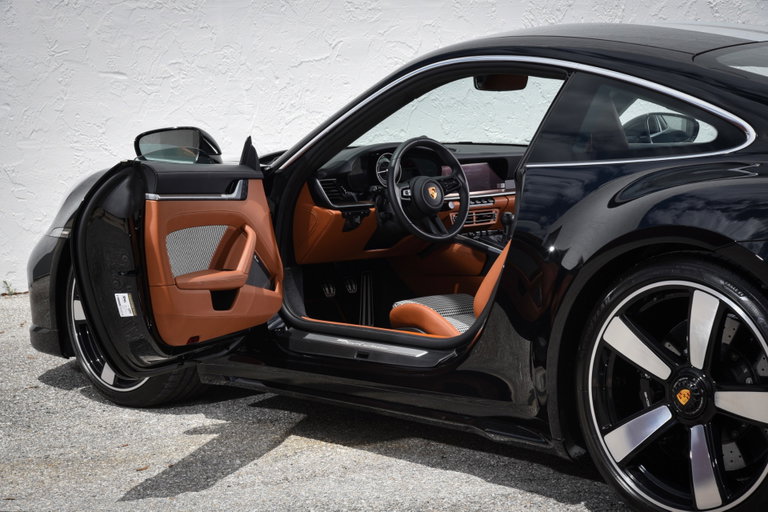 Porsche 992 Sport Classic