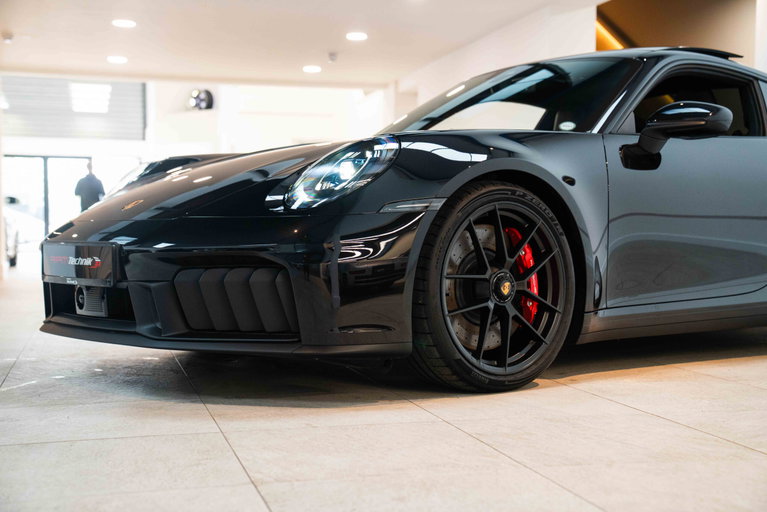 Porsche 992.2 Carrera GTS