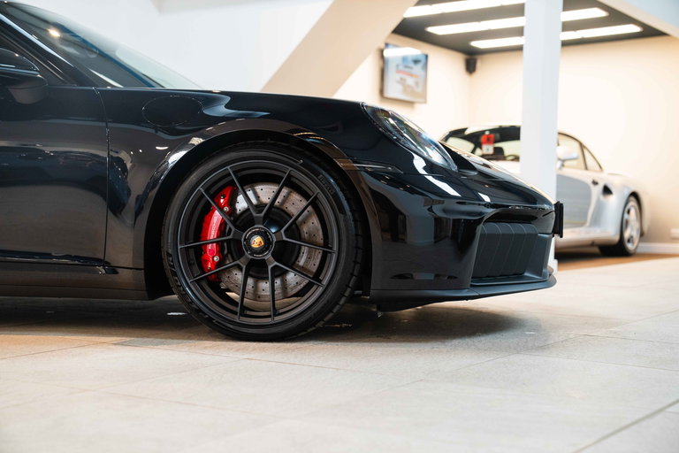 Porsche 992.2 Carrera GTS