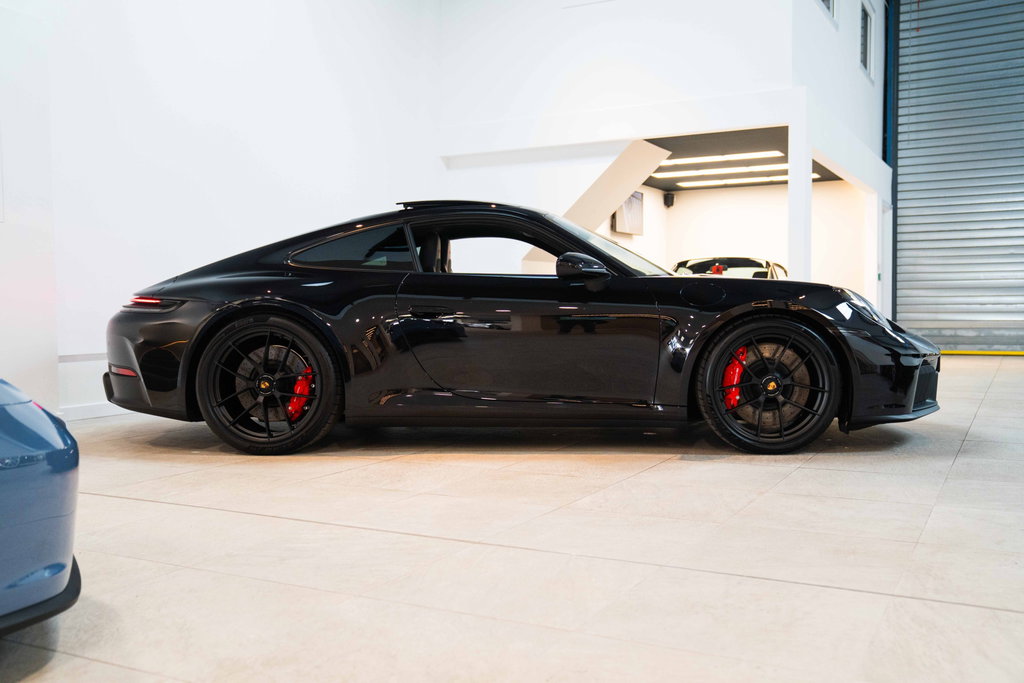 Porsche 992.2 Carrera GTS