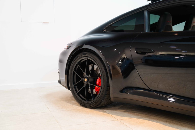 Porsche 992.2 Carrera GTS