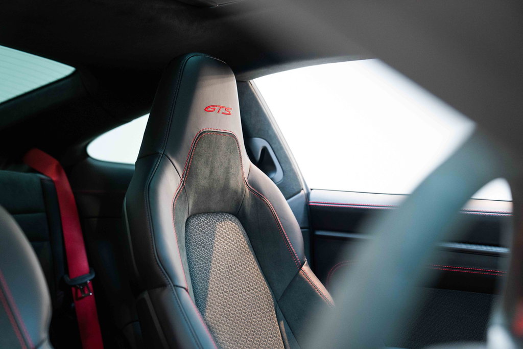 Porsche 992.2 Carrera GTS