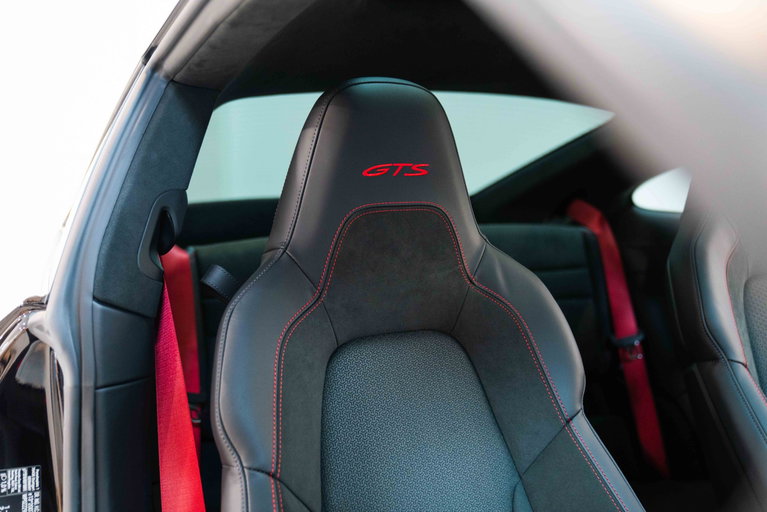 Porsche 992.2 Carrera GTS