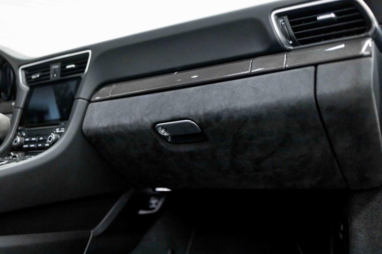 Porsche 991.2 Carrera GTS