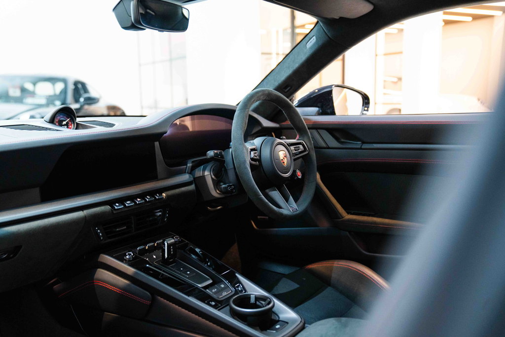 Porsche 992.2 Carrera GTS