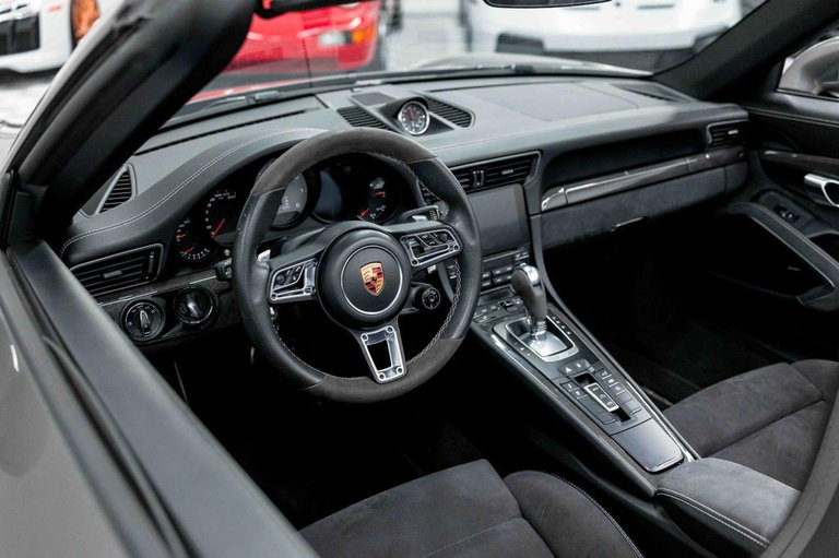 Porsche 991.2 Carrera GTS