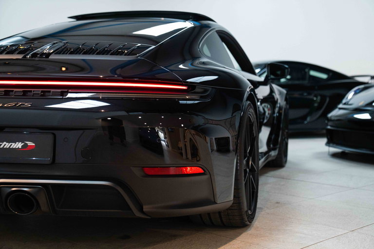 Porsche 992.2 Carrera GTS