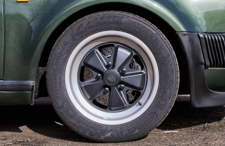 Porsche 911 Turbo 3.0 (US)