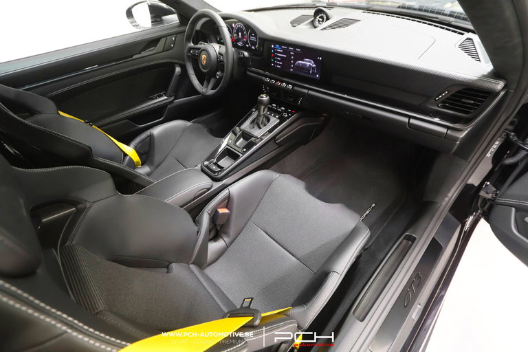 Porsche 992 GT3 Touring