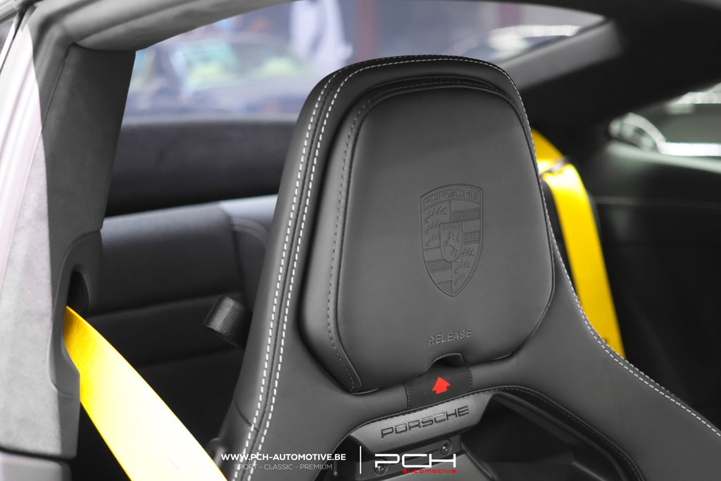 Porsche 992 GT3 Touring