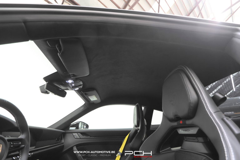 Porsche 992 GT3 Touring