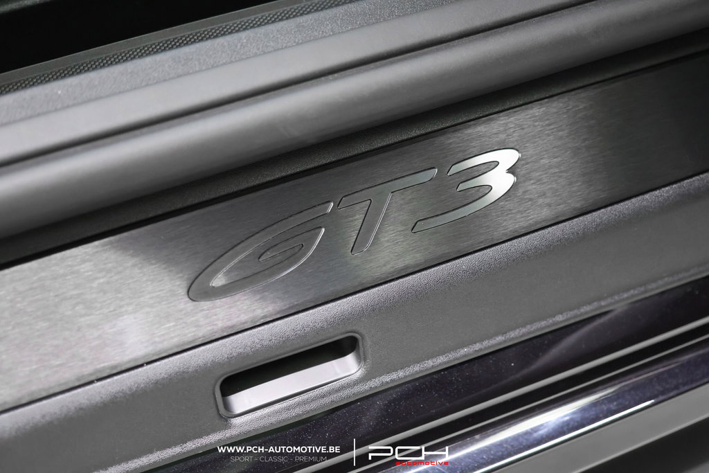 Porsche 992 GT3 Touring