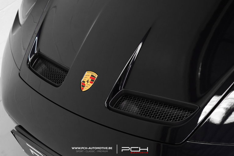 Porsche 992 GT3 Touring