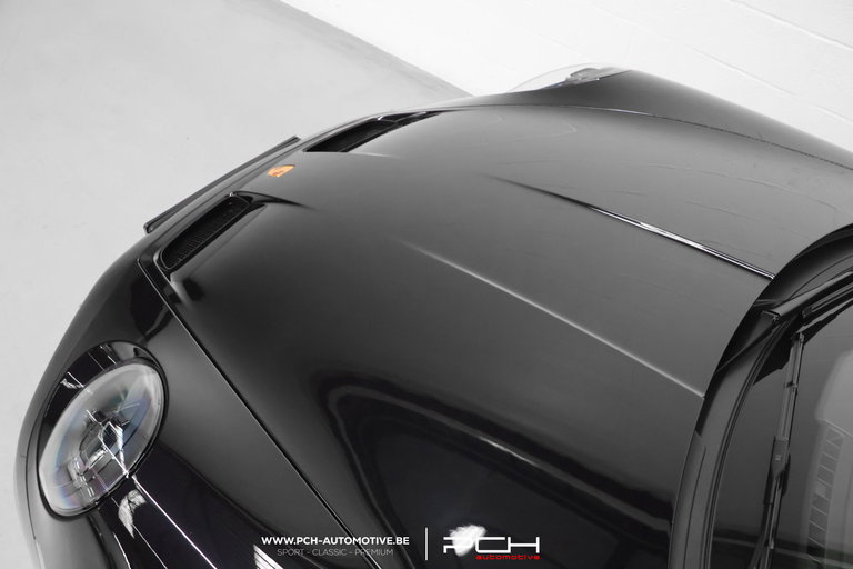 Porsche 992 GT3 Touring