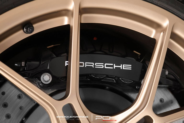 Porsche 992 GT3 Touring