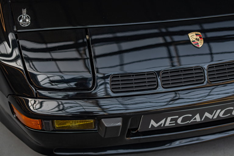 Porsche 924 Carrera GT
