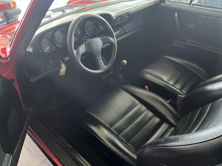 Porsche 911 Carrera 3.2