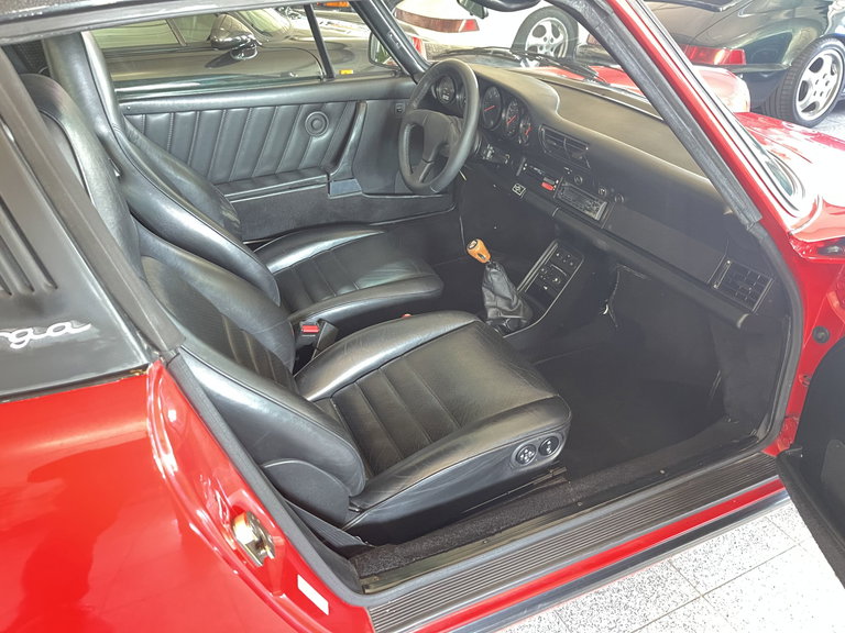 Porsche 911 Carrera 3.2