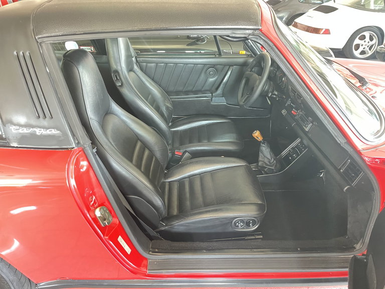 Porsche 911 Carrera 3.2