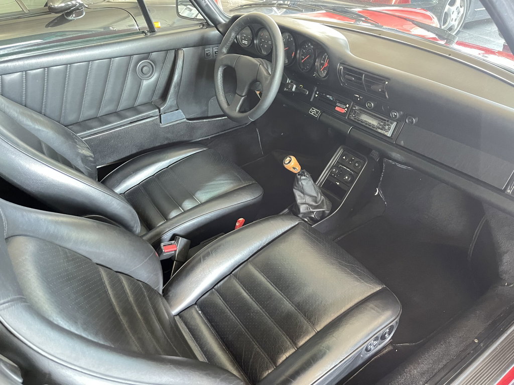 Porsche 911 Carrera 3.2