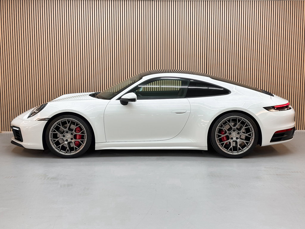 Porsche 992 Carrera