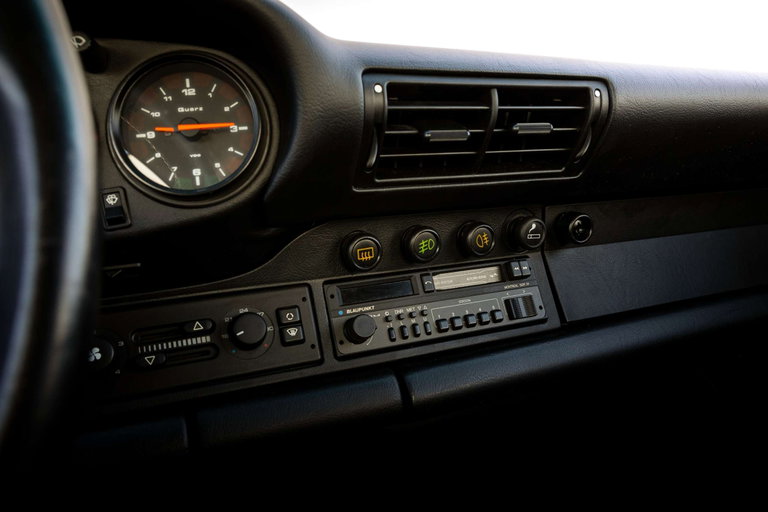 Porsche 964 Carrera 4