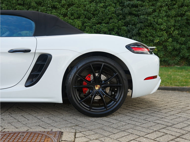 Porsche 718 Boxster