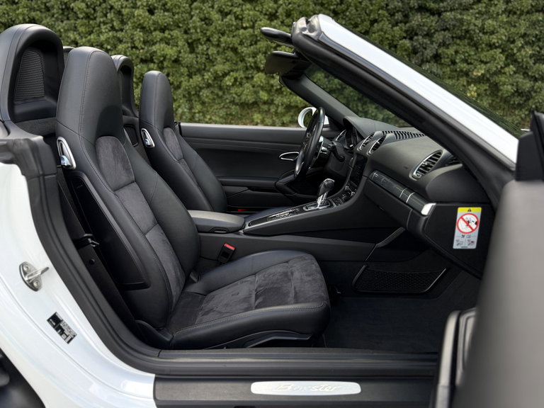 Porsche 718 Boxster