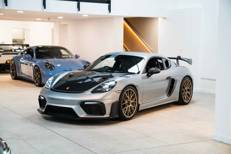 Porsche 718 Cayman GT4 RS