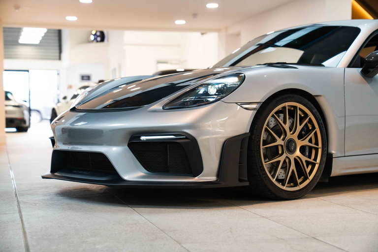 Porsche 718 Cayman GT4 RS